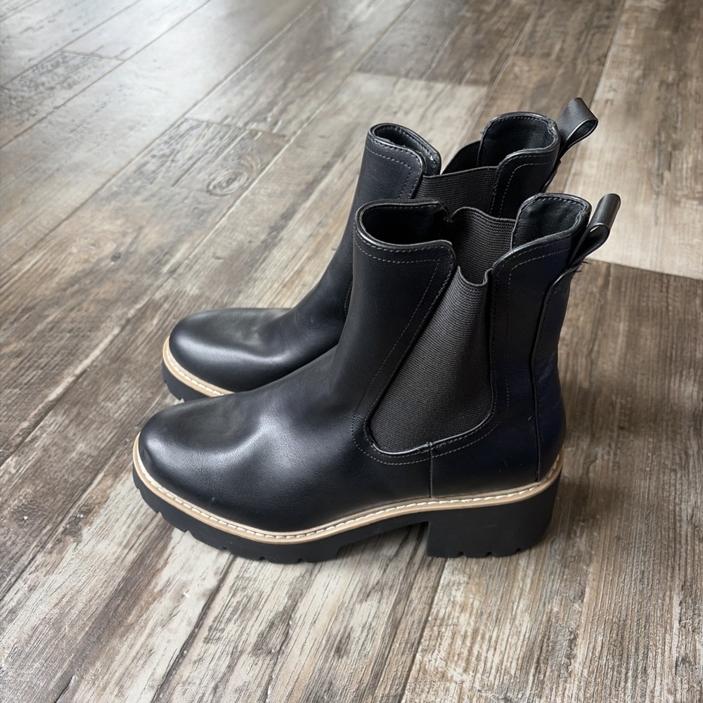 DV Dolce Vita Women Sz 8.5Tattler Lug Sole Platform Chelsea Boots Black Leather